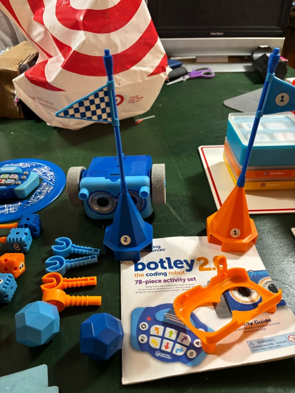 Learning Resources Botley-style Coding Robot Activity - Picture 6 of 7